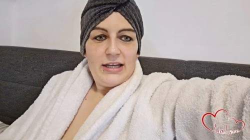 Lia_Love - Ist diese Fantasie zu krass? Ich zeige meine Pussy und beichte euch etwas 1 - Privatporno