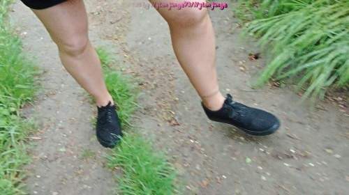 nylonjunge - Spaziergang in FSH und Kleidchen ** Outdoor ** 1 - Privatporno