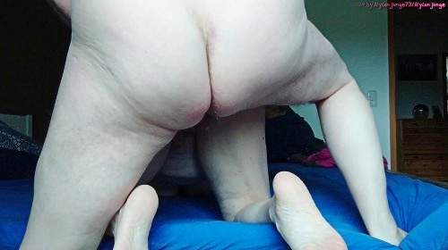 nylonjunge - Geiler GILF Sex mit fetten Hodensack 1 - Privatporno