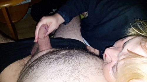 Blasflittchen - Ich machs ihm mit dem Mund 1 - Privatporno