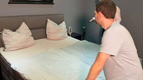 Julia-Winter - Wohnungsbesichtigung eskaliert - wenn das mein Chef erfährt 1 - Privatporno