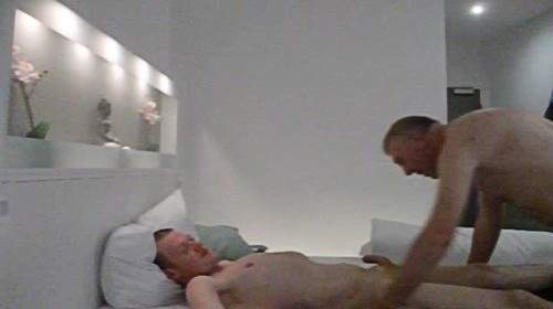 - Privatporno