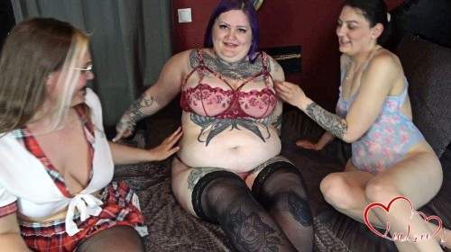 Lia_Love - Spaß unter Mädels! Mit Pina, Lia und Julia 1 - Privatporno